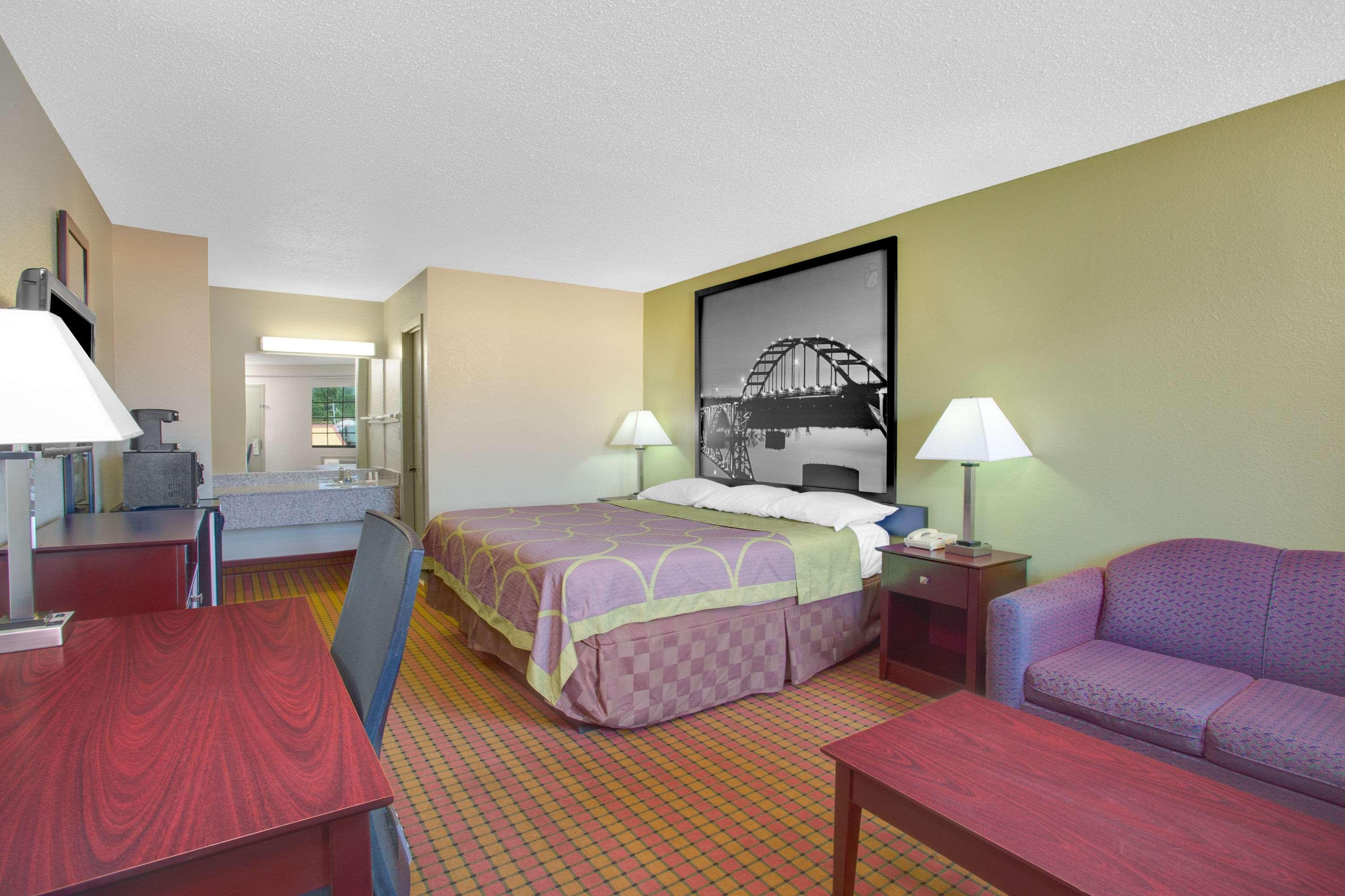Super 8 By Wyndham Monticello Ar Motel Bagian luar foto